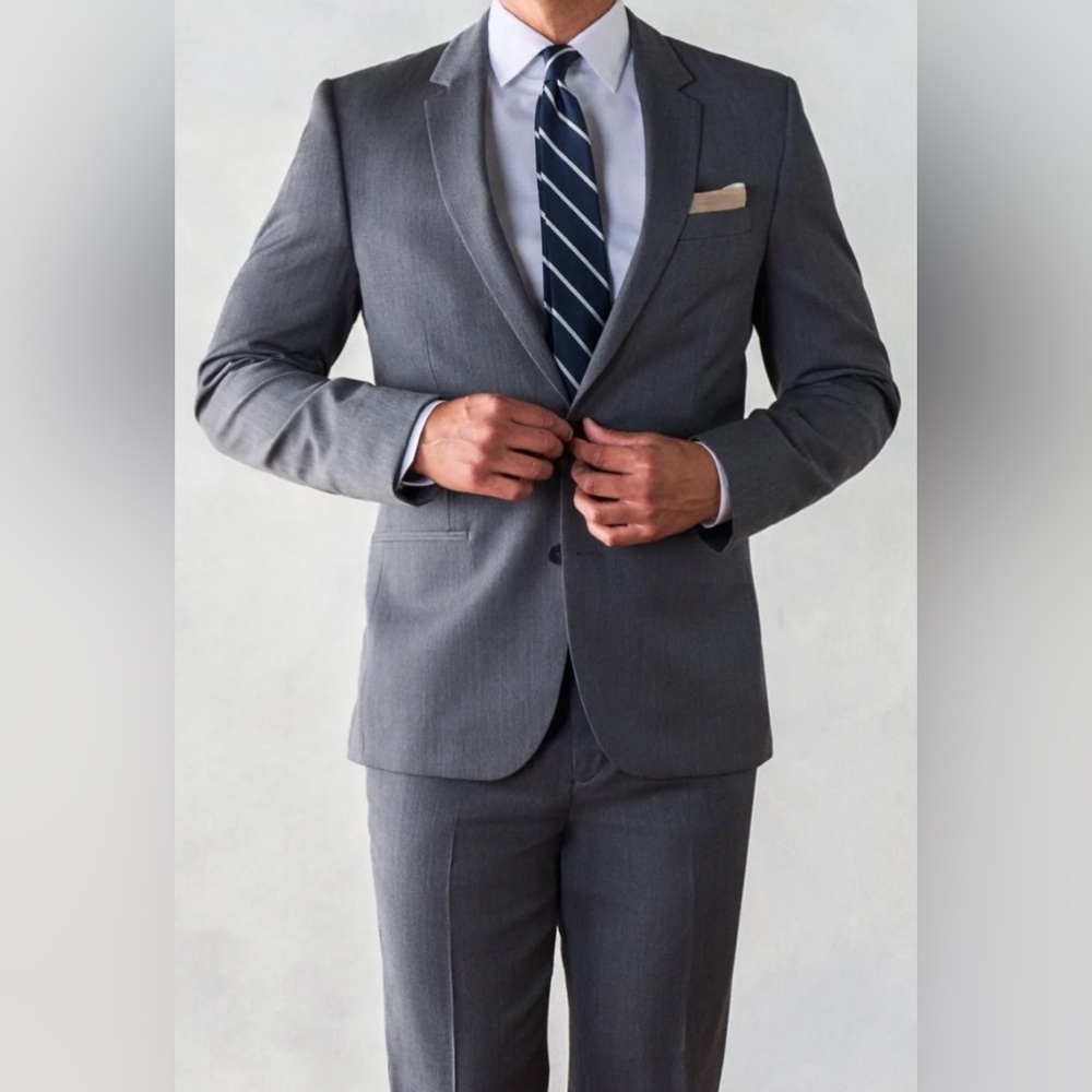 Haggar Charcoal Gray Men's Suit